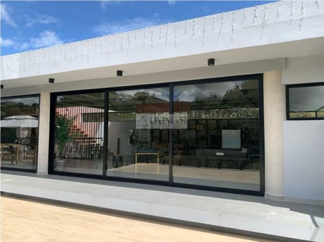 Apartaestudio en venta en La Milagrosa, La Ceja, 511 m² · foto 3 de 24