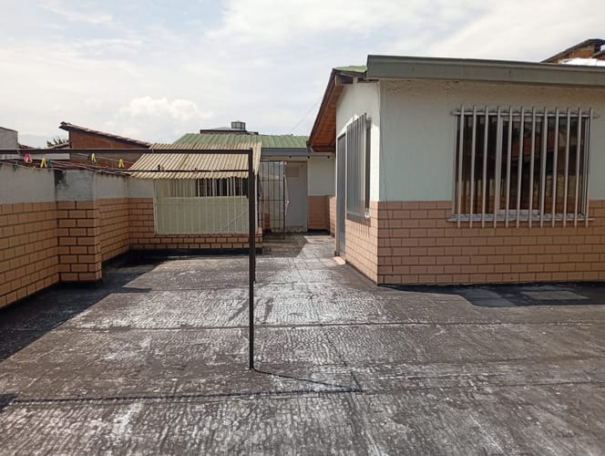 Casa de 6 alcobas en arriendo en Santa Fe, Medellín, 180 m² · foto 16 de 17