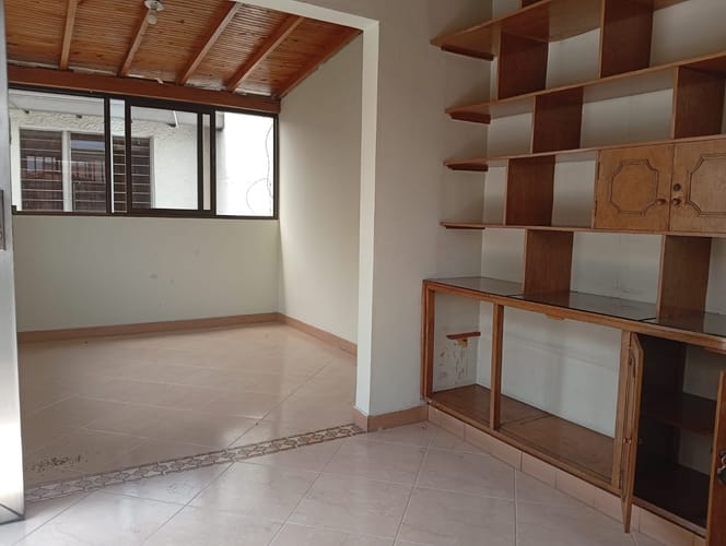 Casa de 6 alcobas en arriendo en Santa Fe, Medellín, 180 m² · foto 8 de 17