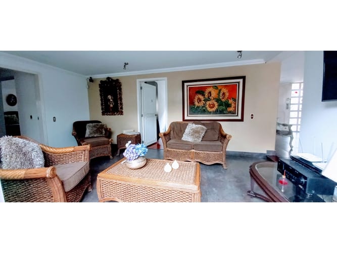 Casa de 3 alcobas en venta en La Calleja, Bogotá, 370 m² · foto 11 de 24