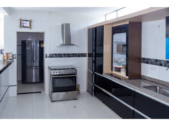 Casa de 6 alcobas en venta en Las Varas, Ricaurte, 600 m² · foto 6 de 20