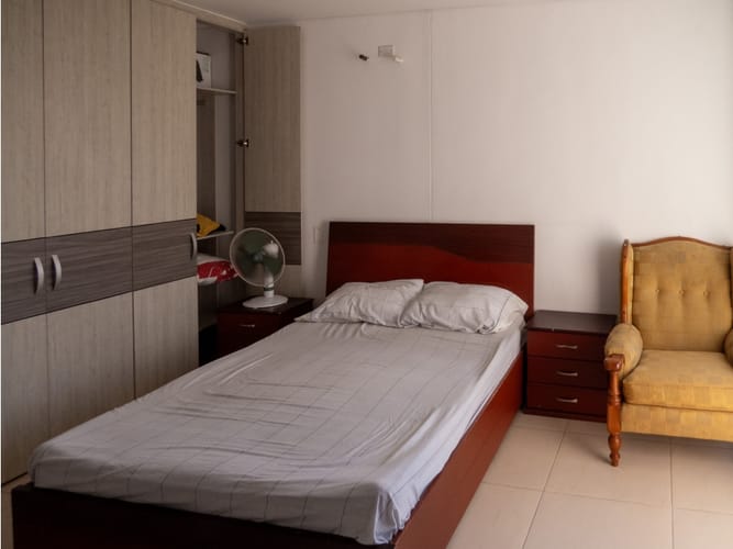 Apartamento de 3 alcobas en venta en Las Varas, Ricaurte, 94 m² · foto 6 de 24