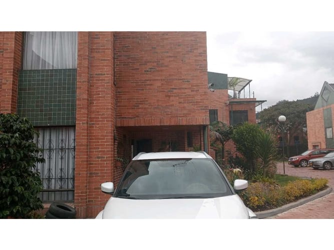 Casa de 3 alcobas en venta en El Redil, Bogotá, 120 m² · foto 2 de 23