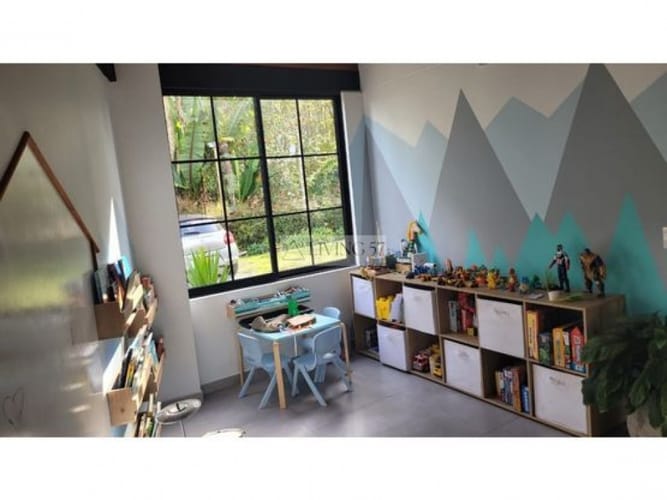 Casa de 4 alcobas en venta en Las Palmas, Envigado, 256 m² · foto 11 de 24