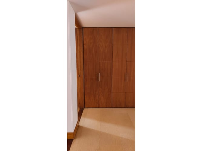 Apartamento de 3 alcobas en venta en La Carolina, Bogotá, 211 m² · foto 6 de 24