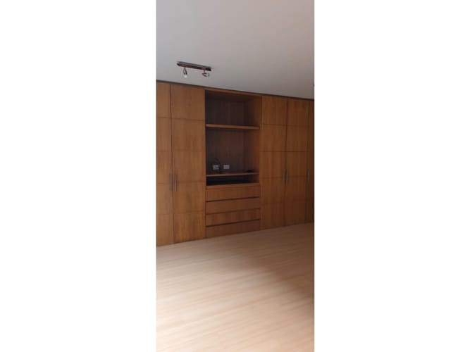 Apartamento de 3 alcobas en venta en La Carolina, Bogotá, 211 m² · foto 9 de 24