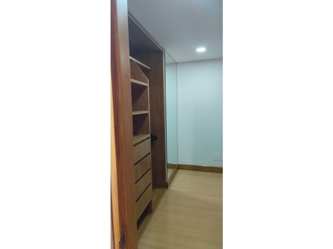 Apartamento de 3 alcobas en venta en La Carolina, Bogotá, 211 m² · foto 11 de 24
