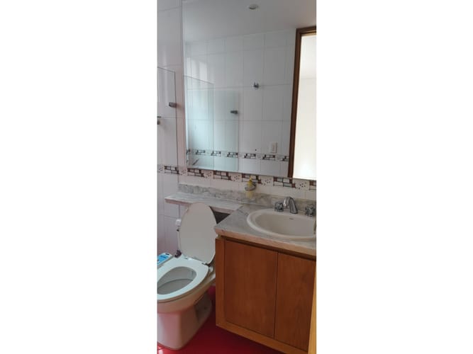 Apartamento de 3 alcobas en venta en La Carolina, Bogotá, 211 m² · foto 18 de 24