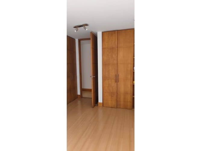 Apartamento de 3 alcobas en venta en La Carolina, Bogotá, 211 m² · foto 21 de 24