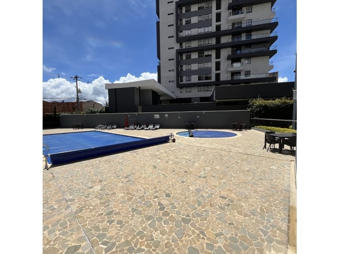 Apartamento de 3 alcobas en venta en El Porvenir, Rionegro, 79 m² · foto 2 de 21