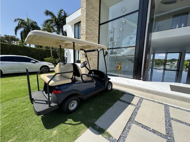 Casa de 6 alcobas en venta en Girardot, Girardot, 796 m² · foto 3 de 24