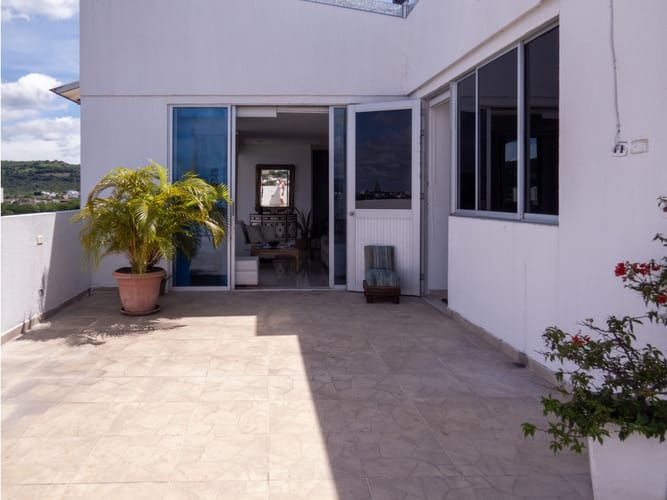 Apartamento de 3 alcobas en venta en Br. La Magdalena, Girardot, 85 m² · foto 2 de 20