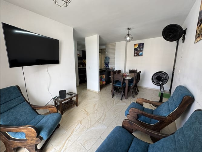 Apartamento de 3 alcobas en venta en Kennedy, Girardot, 67 m² · foto 2 de 15