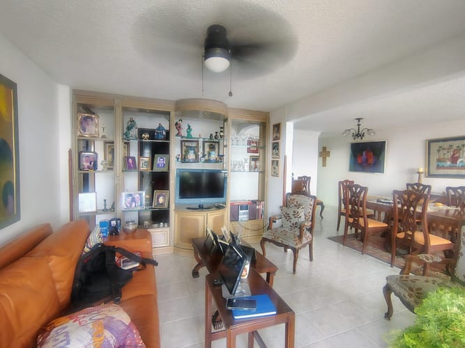 Apartamento de 3 alcobas en venta en Cabecera Del Llano, Bucaramanga, 133 m² · foto 7 de 17