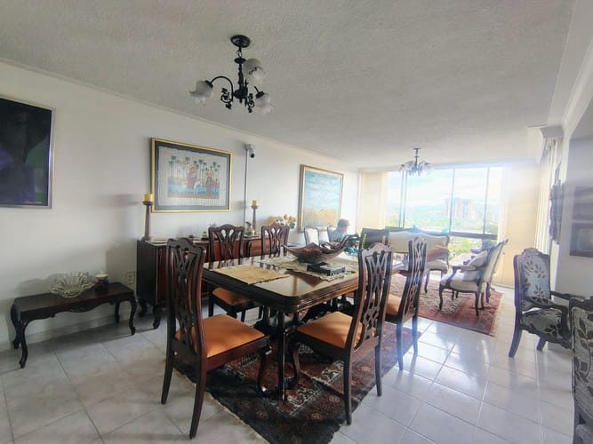 Apartamento de 3 alcobas en venta en Cabecera Del Llano, Bucaramanga, 133 m² · foto 8 de 17