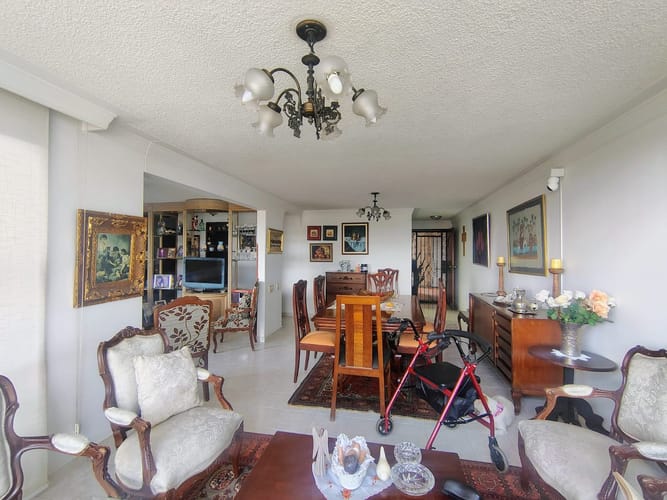 Apartamento de 3 alcobas en venta en Cabecera Del Llano, Bucaramanga, 133 m² · foto 10 de 17