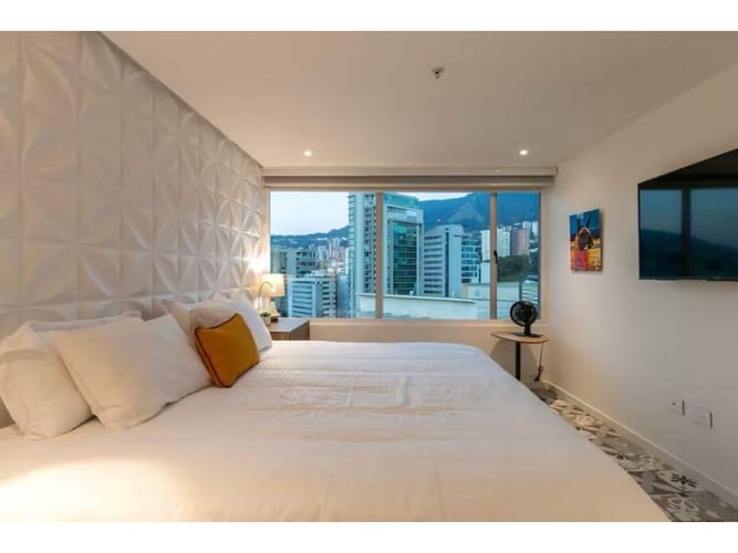 Apartamento de 1 alcoba en venta en La Candelaria, Medellín, 60 m² · foto 24 de 24
