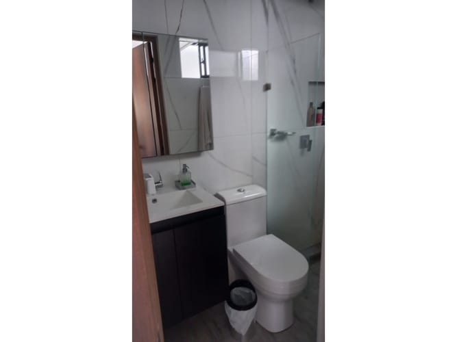 Casa de 6 alcobas en venta en Simon Bolivar, Medellín, 310 m² · foto 6 de 17