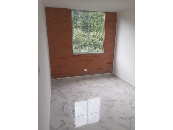Apartamento de 2 alcobas en venta en Los Profesionales, Pereira, 47 m² · foto 4 de 10