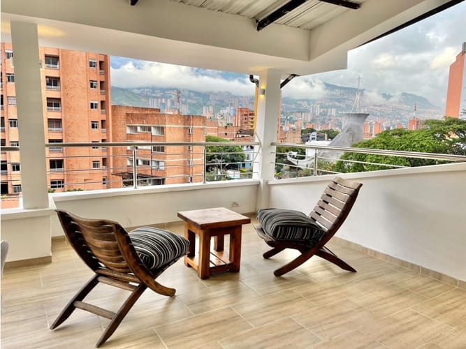 Apartamento de 3 alcobas en venta en Laureles, Medellín, 200 m² · foto 14 de 14