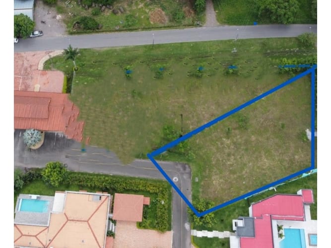 Lote en venta en Vanguardia, Villavicencio, 1590 m² · foto 5 de 5