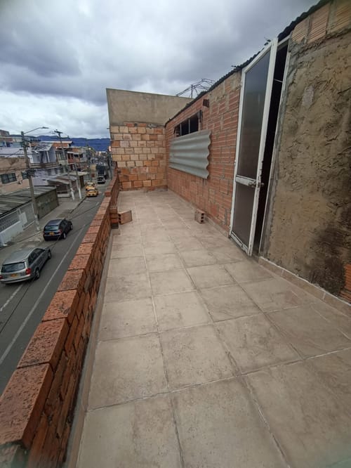 Casa de 6 alcobas en venta en Engativá, Bogotá, 216 m² · foto 10 de 24