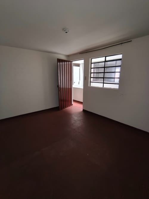 Casa de 6 alcobas en venta en Engativá, Bogotá, 216 m² · foto 7 de 24