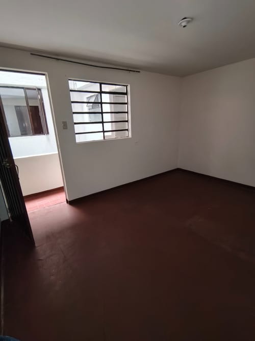 Casa de 6 alcobas en venta en Engativá, Bogotá, 216 m² · foto 4 de 24