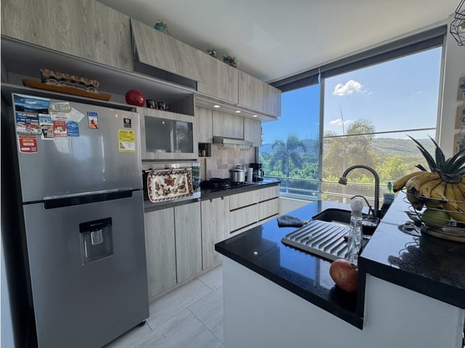 Apartamento de 3 alcobas en venta en Girardot, Girardot, 99 m² · foto 3 de 13