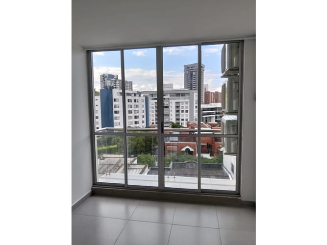 Apartamento de 2 alcobas en venta en Pinares, Pereira, 52 m² · foto 10 de 14