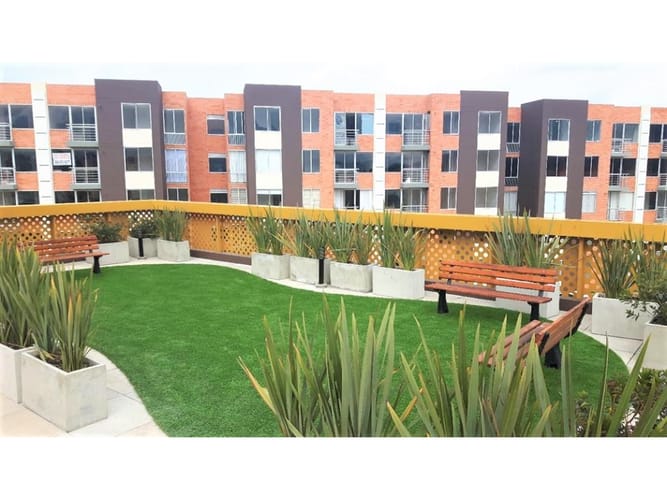 Apartamento de 2 alcobas en venta en Sector La Esmeralda, Tocancipá, 51 m² · foto 2 de 24