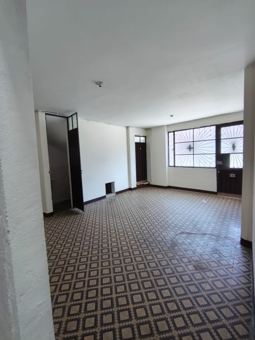 Casa de 6 alcobas en venta en Engativá, Bogotá, 216 m² · foto 15 de 24