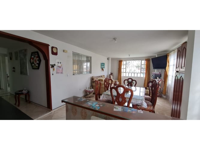 Casa de 7 alcobas en venta en Super Manzana 11, Bogotá, 295 m² · foto 4 de 24