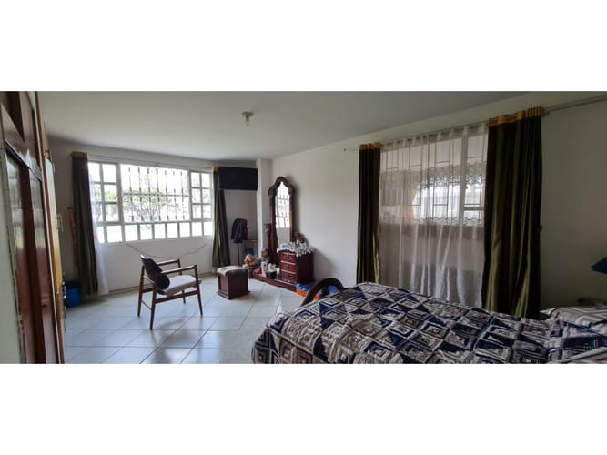 Casa de 7 alcobas en venta en Super Manzana 11, Bogotá, 295 m² · foto 7 de 24