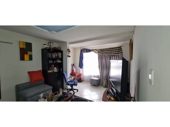 Casa de 7 alcobas en venta en Super Manzana 11, Bogotá, 295 m² · foto 14 de 24
