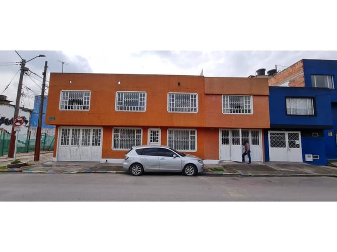Casa de 7 alcobas en venta en Super Manzana 11, Bogotá, 295 m² · foto 24 de 24