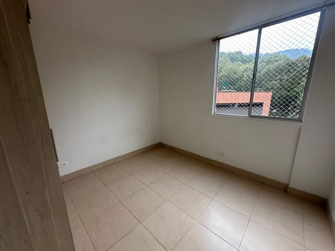 Apartamento de 3 alcobas en venta en Amazonia, Bello, 60 m² · foto 9 de 14