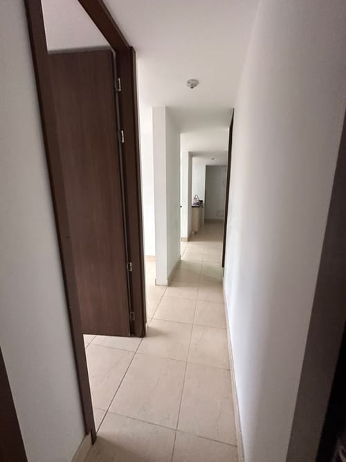 Apartamento de 3 alcobas en venta en Amazonia, Bello, 60 m² · foto 13 de 14
