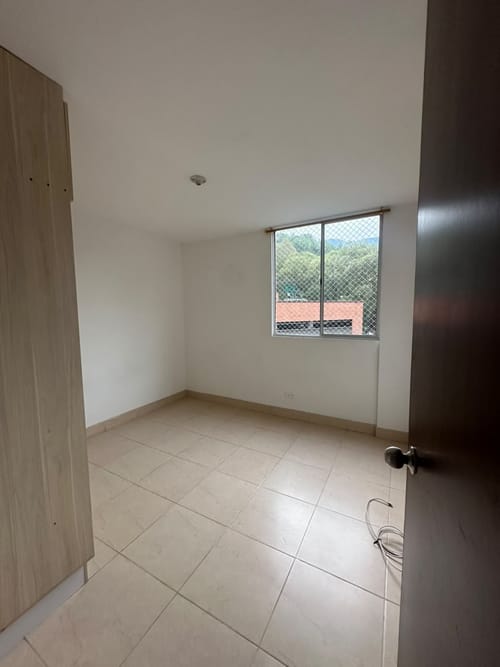 Apartamento de 3 alcobas en venta en Amazonia, Bello, 60 m² · foto 8 de 14