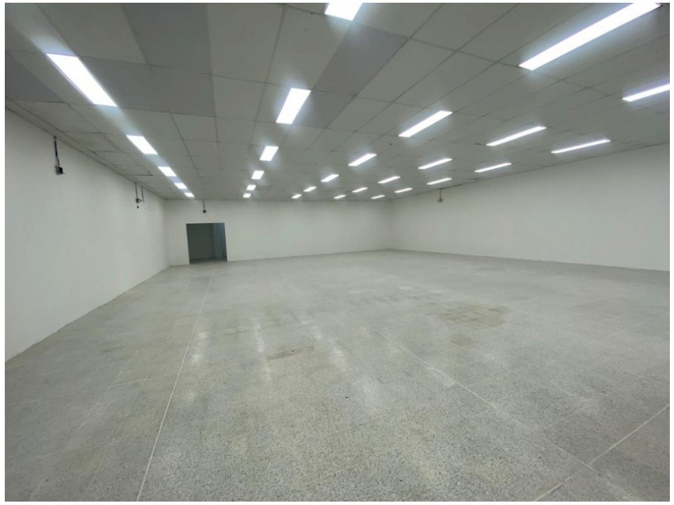 Local en arriendo en Galicia, Santa Marta, 434 m² · foto 3 de 8