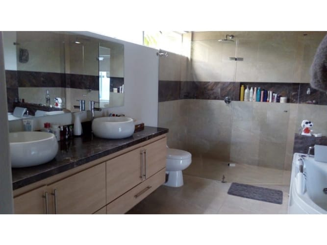Casa de 5 alcobas en venta en Llano Grande, Rionegro, 350 m² · foto 8 de 24