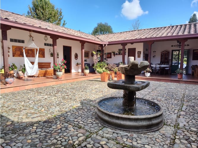 Casa de 7 alcobas en venta en Lomitas, La Ceja, 664 m² · foto 3 de 24