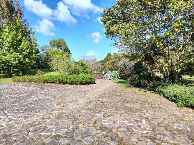 Casa de 7 alcobas en venta en Lomitas, La Ceja, 664 m² · foto 5 de 24