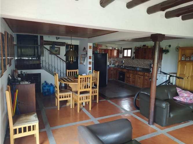 Casa de 3 alcobas en venta en Cuatro Esquinas, Rionegro, 280 m² · foto 10 de 11