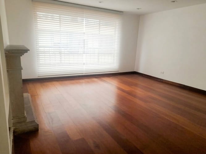 Apartamento de 3 alcobas en arriendo en Chicó Navarra, Bogotá, 165 m² · foto 2 de 13