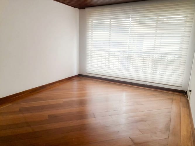 Apartamento de 3 alcobas en arriendo en Chicó Navarra, Bogotá, 165 m² · foto 3 de 13