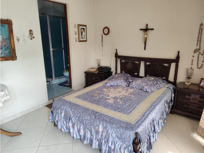 Casa de 3 alcobas en venta en Las Acacias, Medellín, 269 m² · foto 2 de 15