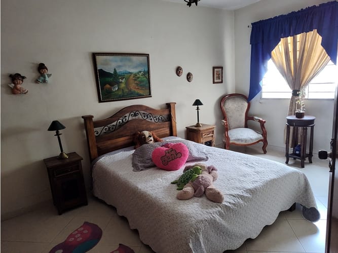 Casa de 3 alcobas en venta en Las Acacias, Medellín, 269 m² · foto 9 de 15