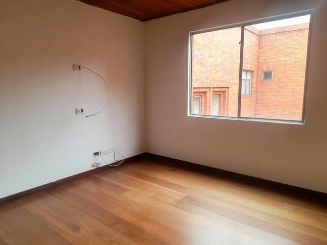 Apartamento de 3 alcobas en arriendo en Chicó Navarra, Bogotá, 165 m² · foto 9 de 13