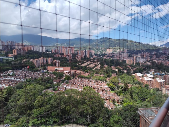 Apartamento de 3 alcobas en venta en Cumbres, Envigado, 283 m² · foto 4 de 24